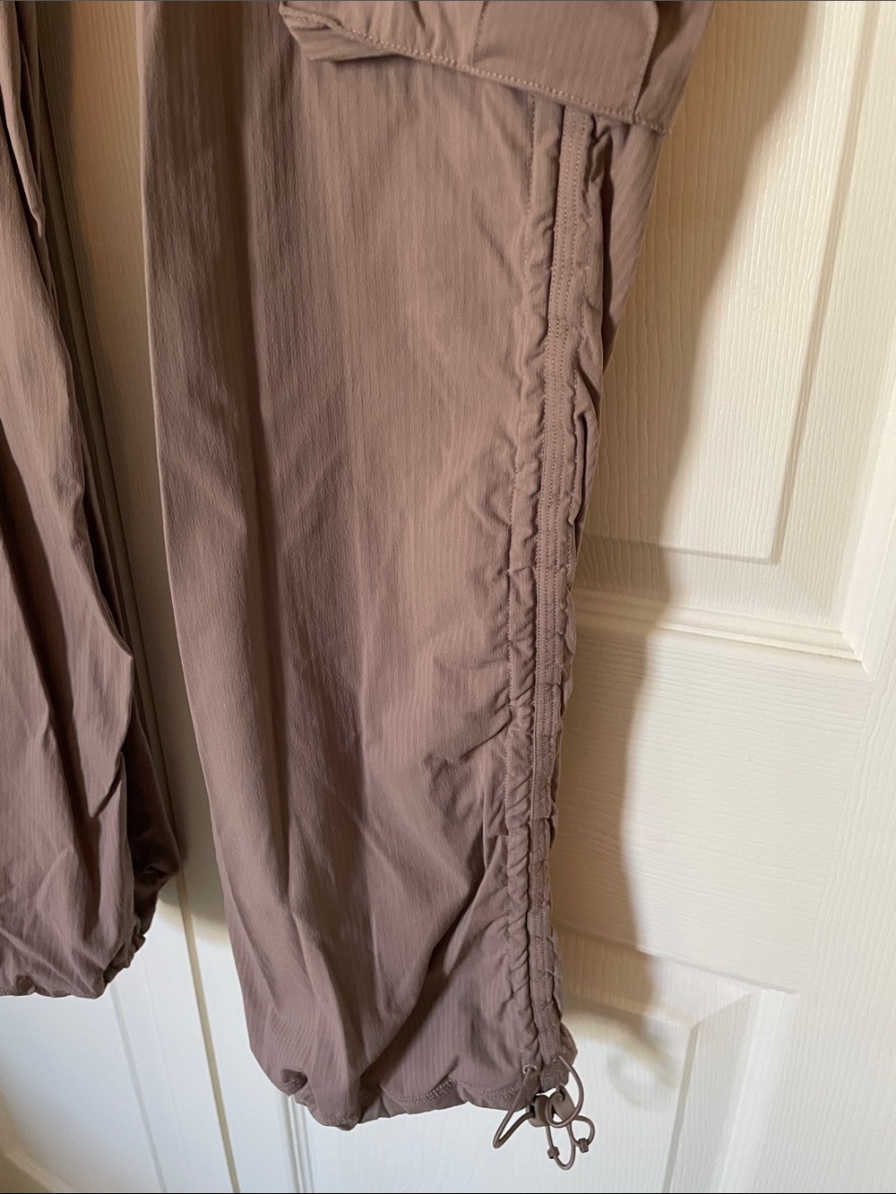 Womens’ Lululemon Dance Studio Cargo Pants - Picture 4 of 9